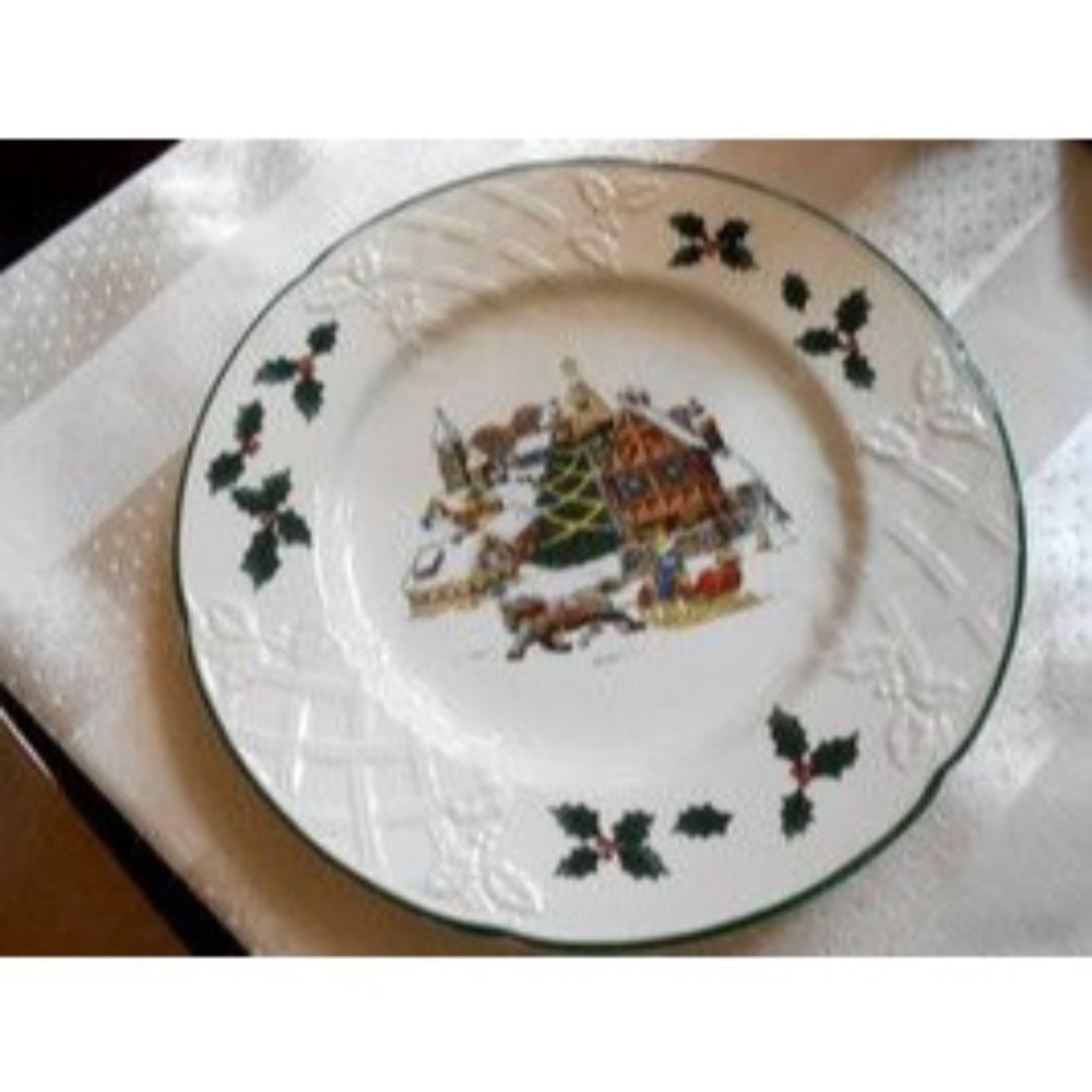 Mikasa English Countryside Sleigh Ride Christmas Lunch Salad Plate DP007